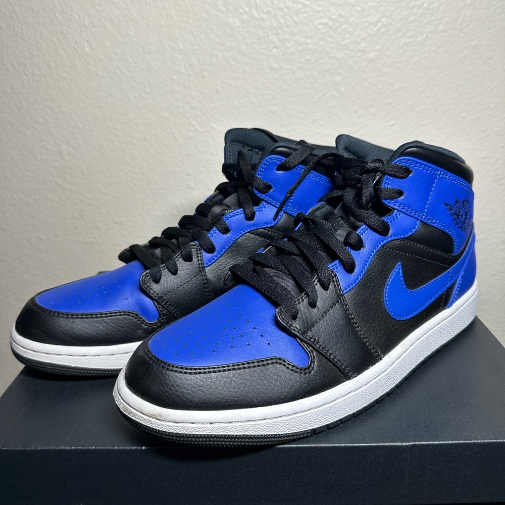 Nike Air Jordan 1 Mid Hyper Royal Men’s Size 12